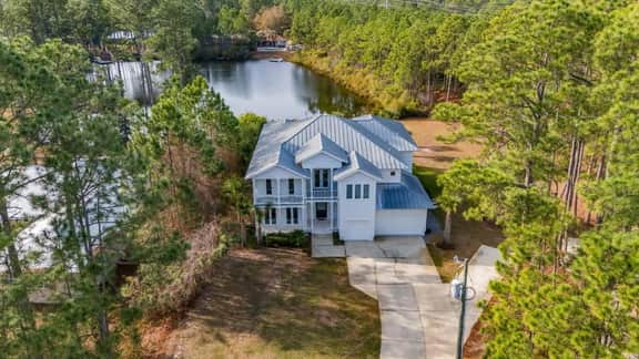 Lakefront Retreat: Heated Pool/Spa, 5-Min to Beach - Image 5